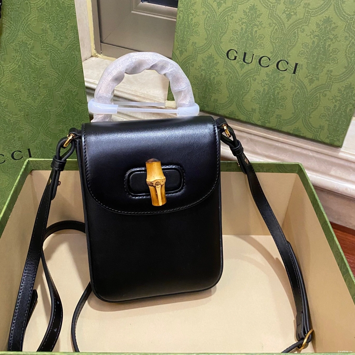 First bag ru Bamboo handbag Gucci mini 0807